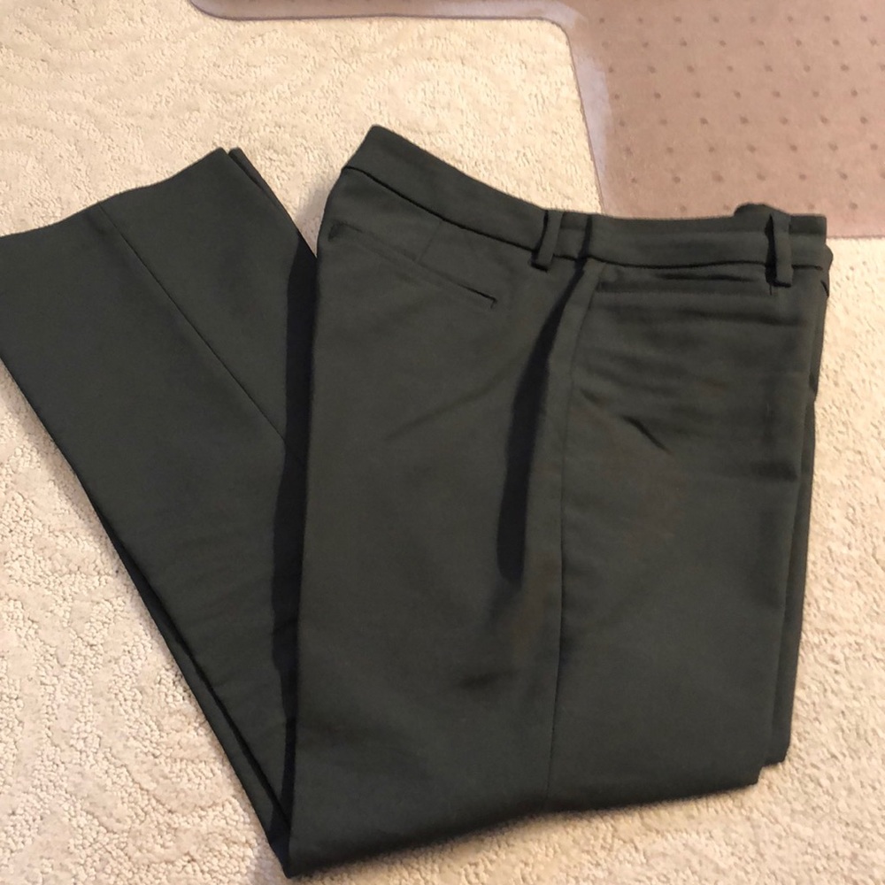 Liverpool slacks Sz 4P in peat green. Permanent crease down front of slacks